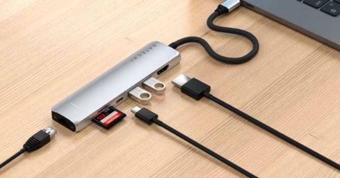 Adaptateur multiport USB-C Slim 7-en-1 avec Ethernet Satechi