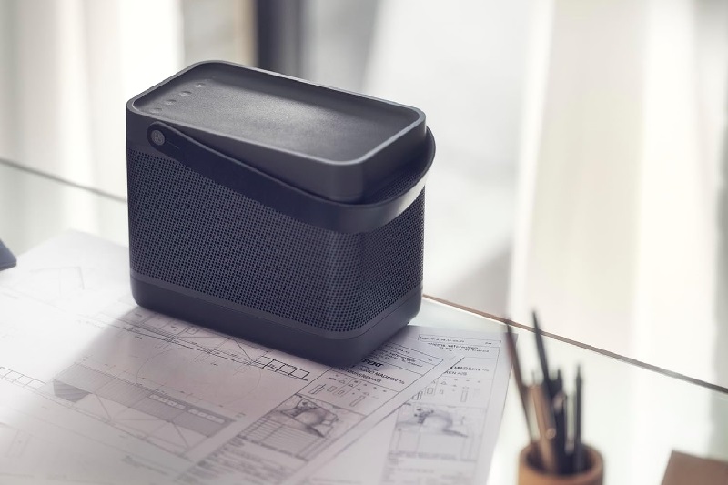 Bang & Olufsen Beolit 20 bluetooth speaker