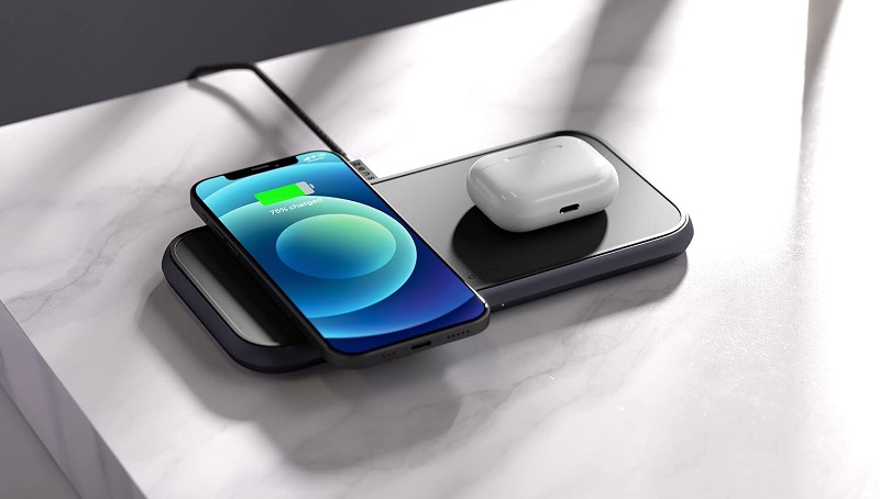 Zens dual magnetic charging station