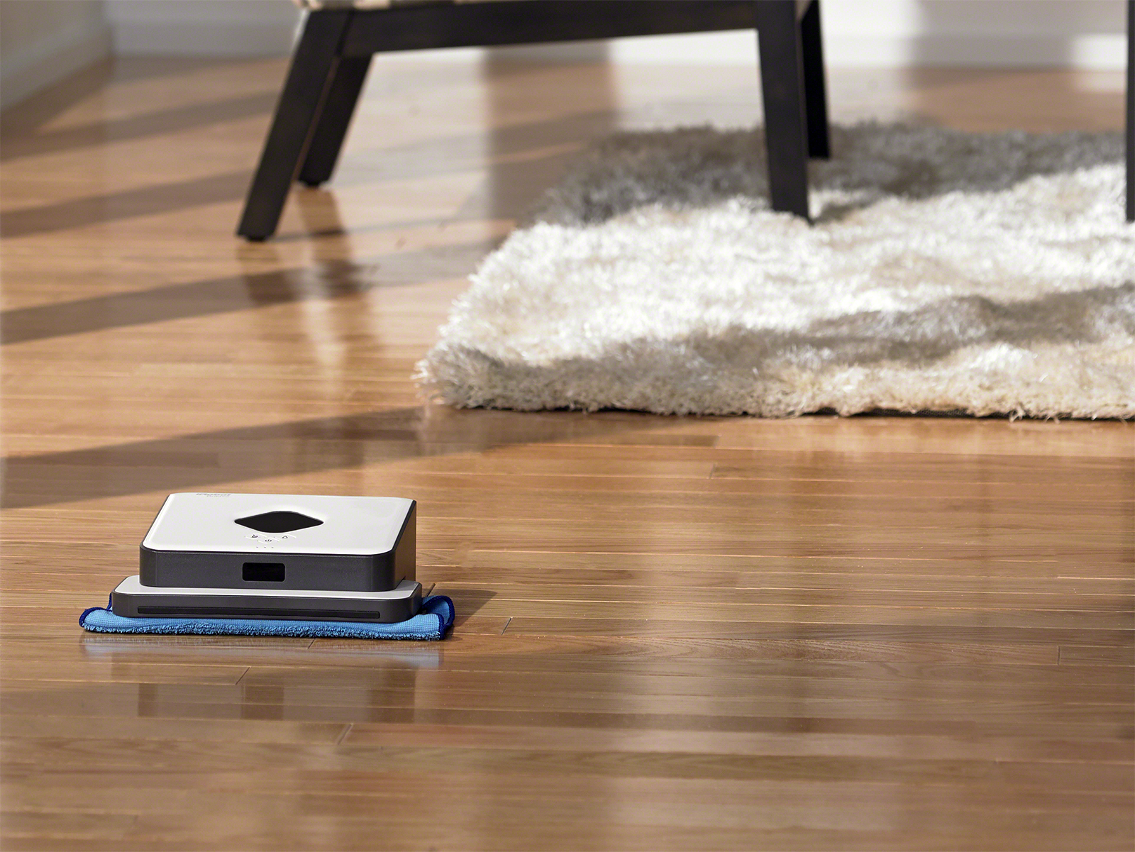 Braava 390T by Irobot : the cleaning robot!